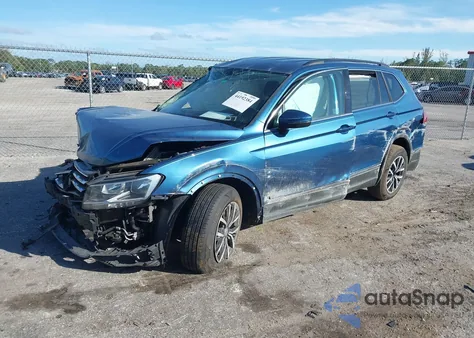 2020 Volkswagen Tiguan 2.0T Se/2.0T Se R-Line Black/2.0T Sel z USA, uszkodzony, nr VIN 3VV3B7AX0LM042733